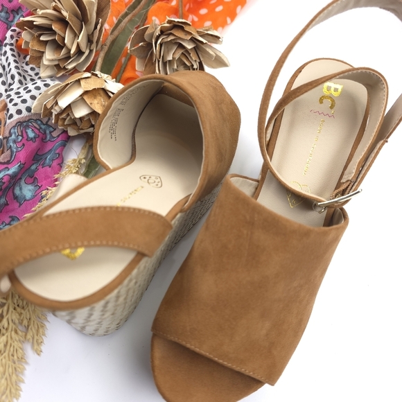 Brown Woven Platform Sandals Sz 8 - Picture 4 of 9